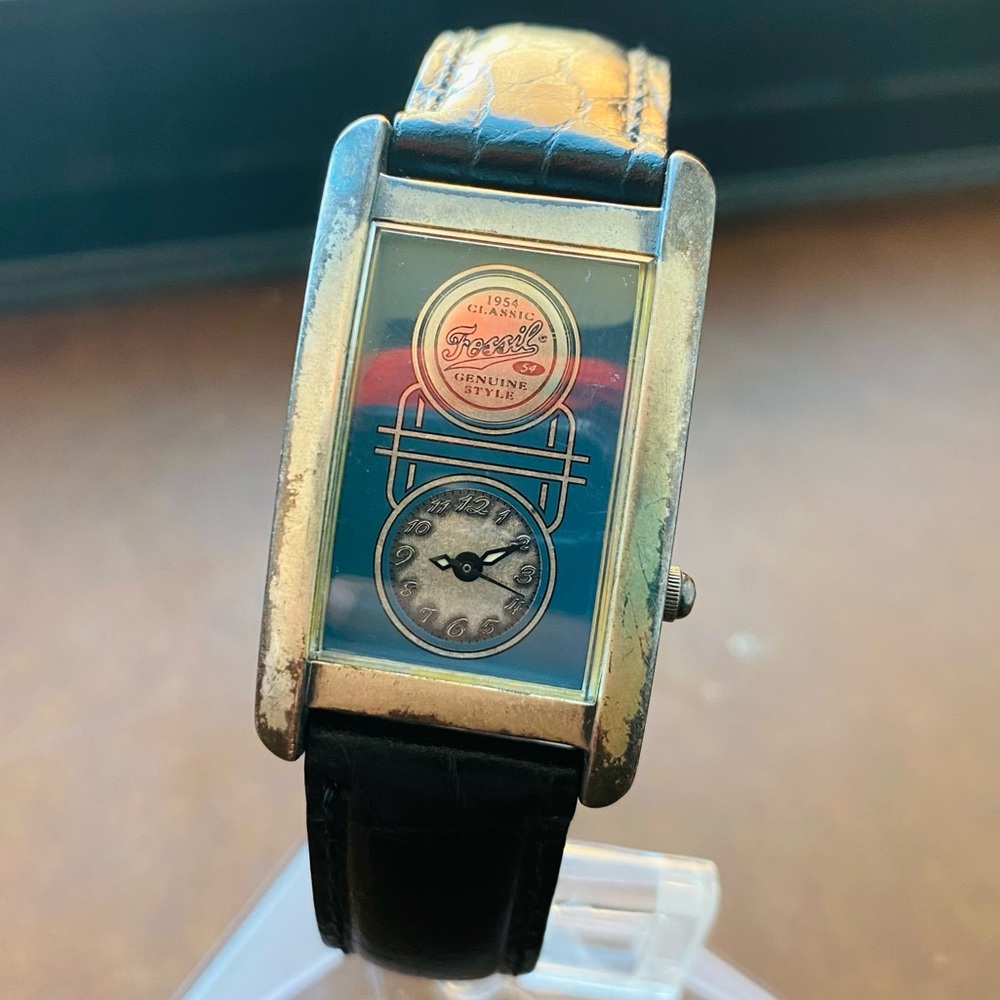 1995 FOSSIL ART DECO WATCH AG-5610